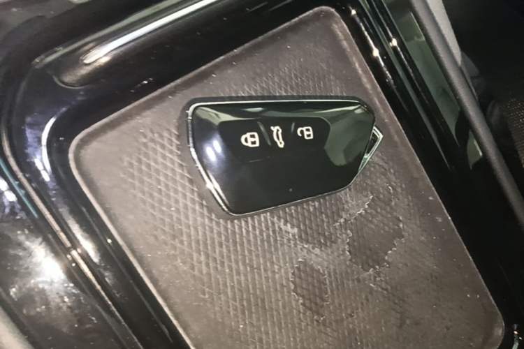 Used Volkswagen ID.4 CROZZ 2021 Long-Range PURE+ Two-Wheel Drive Version Vehicle Key