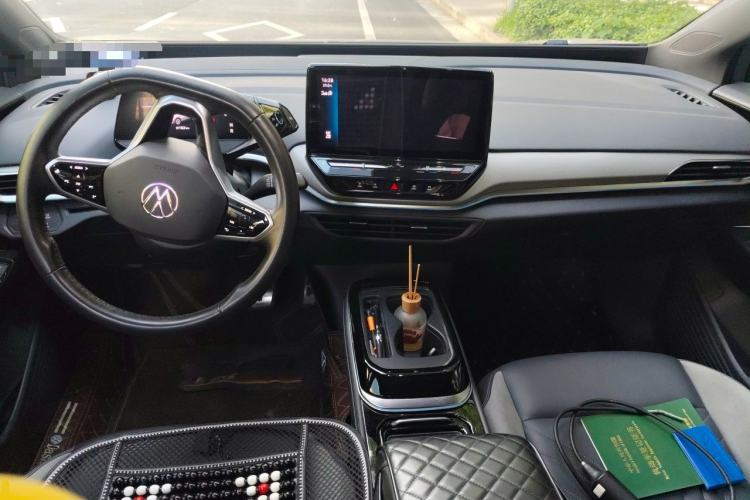 Used Volkswagen ID.4 CROZZ 2021 Long-Range PRO Two-Wheel Drive Version Center Console