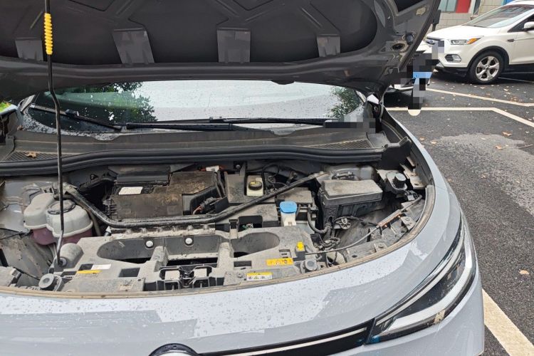 Used Volkswagen ID.4 CROZZ 2021 Long-Range Lite PRO Two-Wheel Drive Version Engine Bay Left