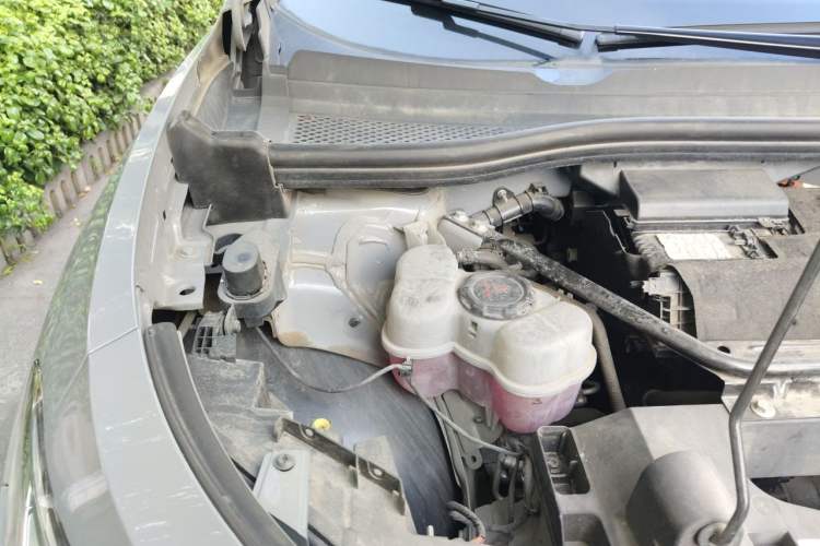Used Volkswagen ID.4 CROZZ 2021 Long-Range PRO Two-Wheel Drive Version Engine Bay Right