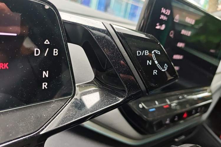 Used Volkswagen ID.4 CROZZ 2021 Long-Range Lite PRO Two-Wheel Drive Version Gear Lever