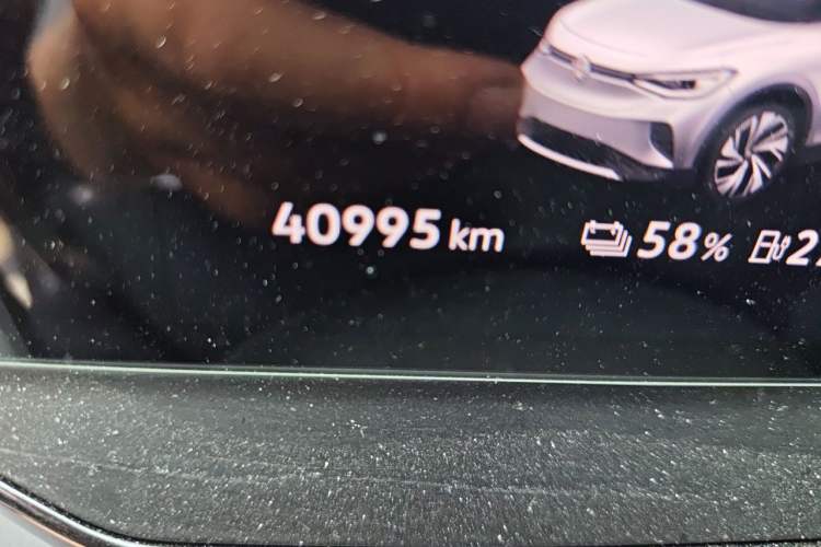 Used Volkswagen ID.4 CROZZ 2021 Long-Range Lite PRO Two-Wheel Drive Version Odometer Close Up