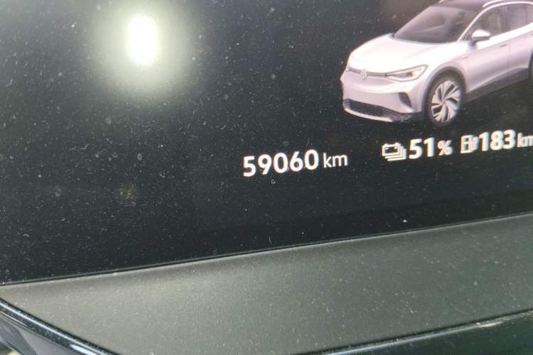 Used Volkswagen ID.4 CROZZ 2021 Long-Range PRO Two-Wheel Drive Version Odometer Close Up