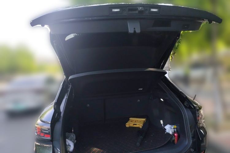 Used Volkswagen ID.4 CROZZ 2021 High-Performance PRIME Four-Wheel Drive Version Trunk
