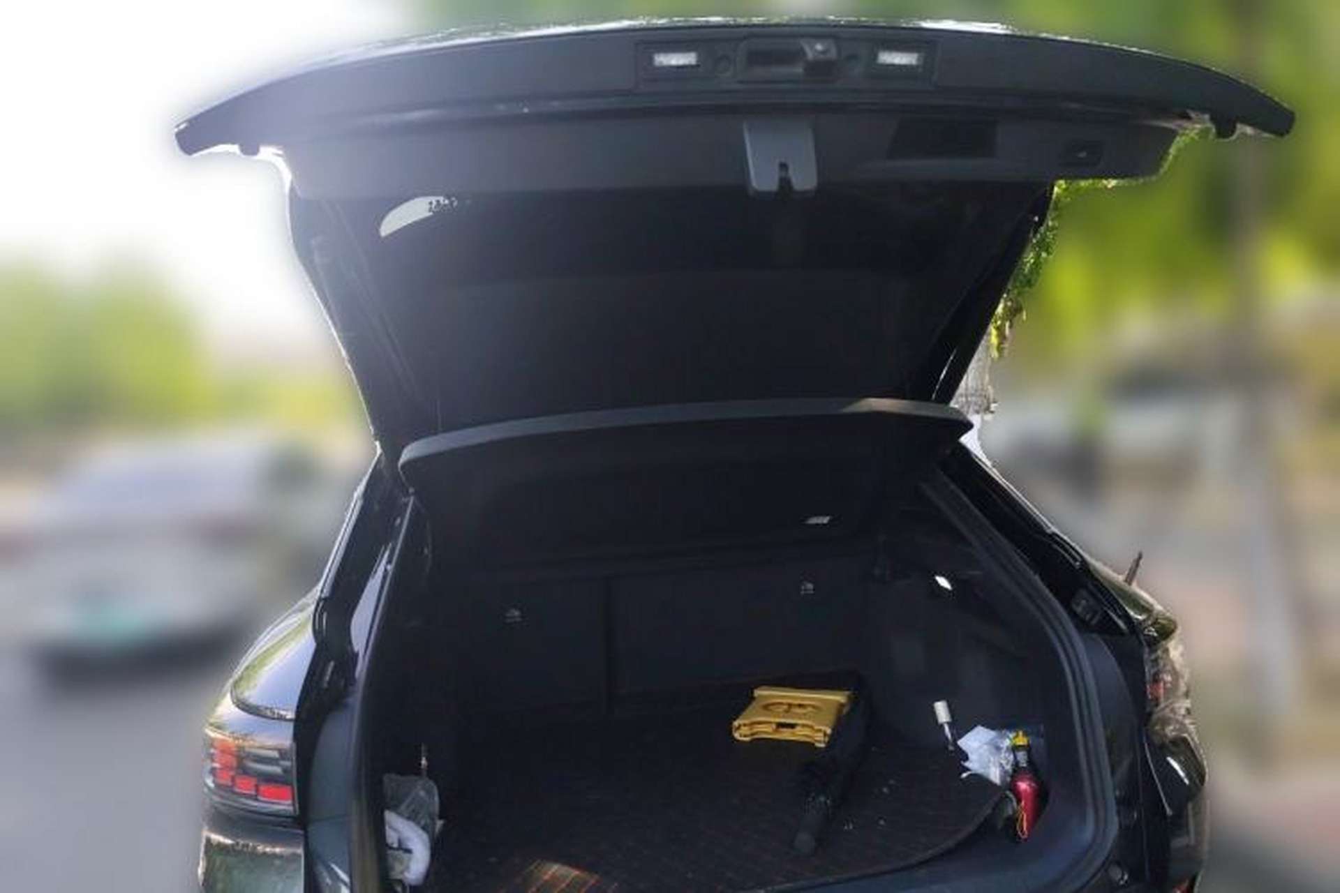 Used Volkswagen ID.4 CROZZ 2021 High-Performance PRIME Four-Wheel Drive Version Trunk