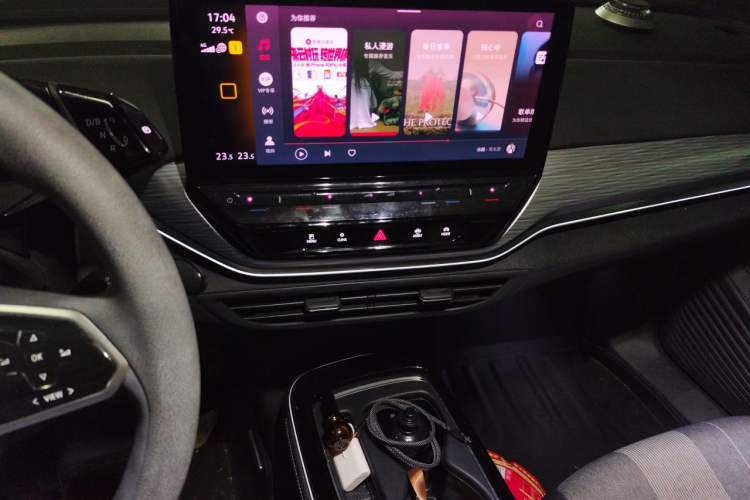 Used Volkswagen ID.4 CROZZ 2021 Long-Range PURE+ Two-Wheel Drive Version Audio And AC Panel