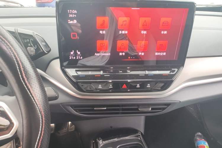 Used Volkswagen ID.4 CROZZ 2021 Long-Range PRO Two-Wheel Drive Version Audio And AC Panel