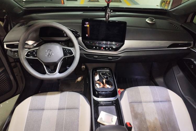 Used Volkswagen ID.4 CROZZ 2021 Long-Range PURE+ Two-Wheel Drive Version Center Console