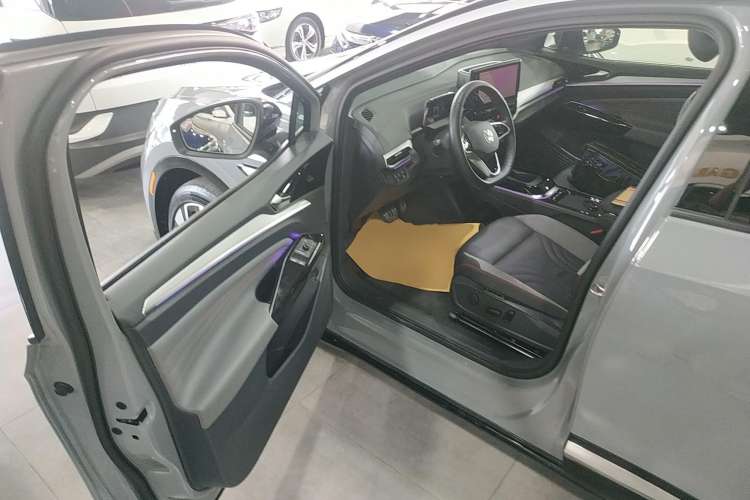 Used Volkswagen ID.4 CROZZ 2021 High-Performance PRIME Early-Bird Edition Driver Seat