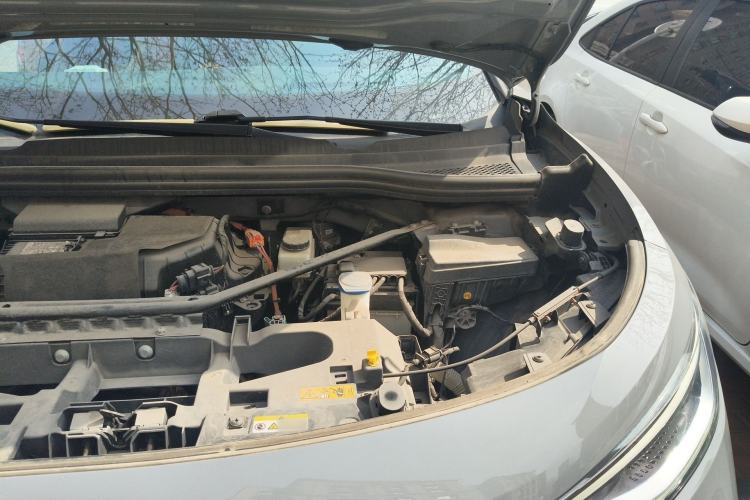 Used Volkswagen ID.4 CROZZ 2021 Long-Range PRO Two-Wheel Drive Version Engine Bay Left