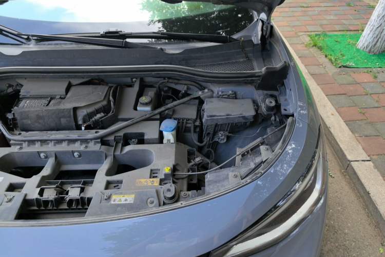 Used Volkswagen ID.4 CROZZ 2021 Long-Range PRO Two-Wheel Drive Version Engine Bay Left
