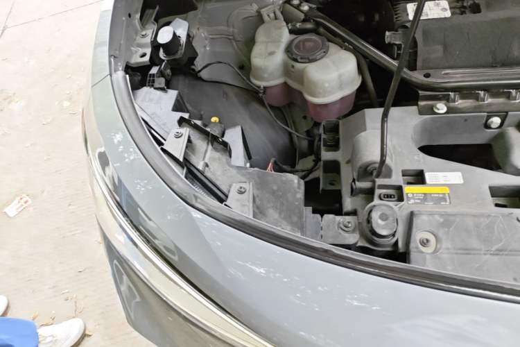 Used Volkswagen ID.4 CROZZ 2021 Long-Range PRO Two-Wheel Drive Version Engine Bay Right