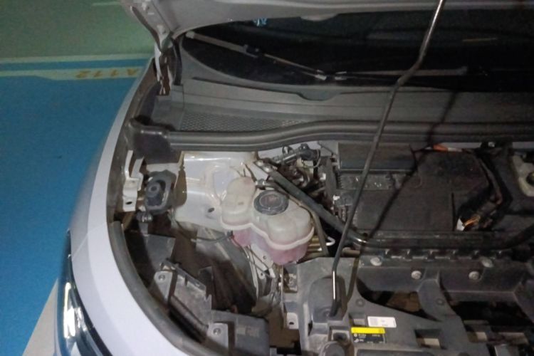 Used Volkswagen ID.4 CROZZ 2021 Long-Range PURE+ Two-Wheel Drive Version Engine Bay Right