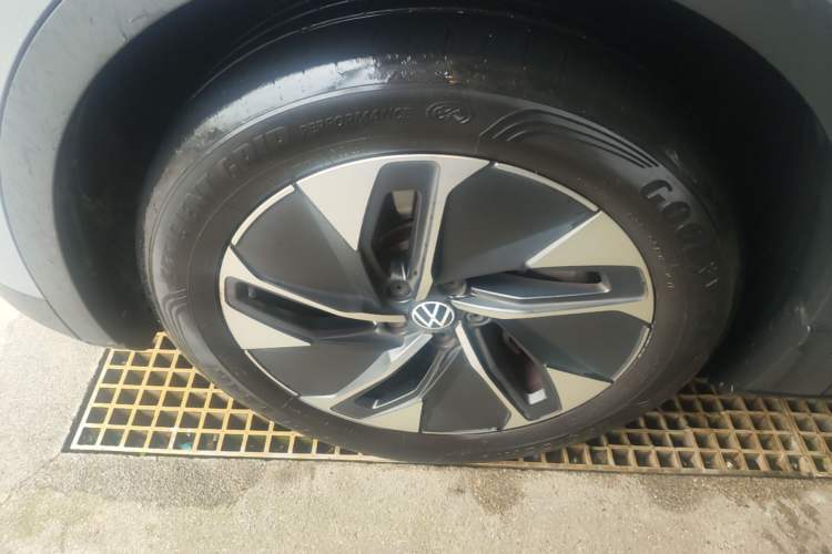 Used Volkswagen ID.4 CROZZ 2021 Long-Range PURE+ Two-Wheel Drive Version Exterior 4