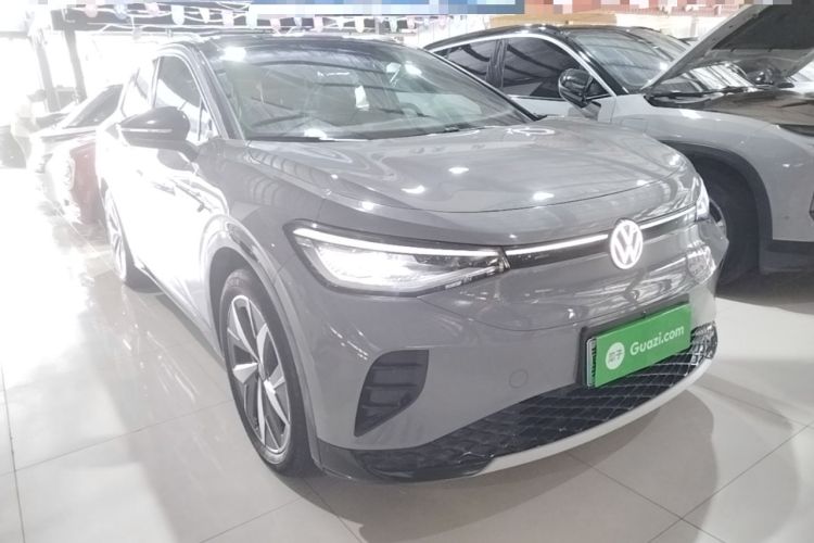 Used Volkswagen ID.4 CROZZ 2021 Long-Range PRO Two-Wheel Drive Version Front Right 45 Deg