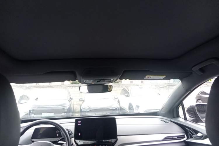Used Volkswagen ID.4 CROZZ 2021 Long-Range PRO Two-Wheel Drive Version Headliner