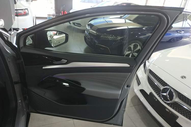 Used Volkswagen ID.4 CROZZ 2021 High-Performance PRIME Early-Bird Edition Interior 2