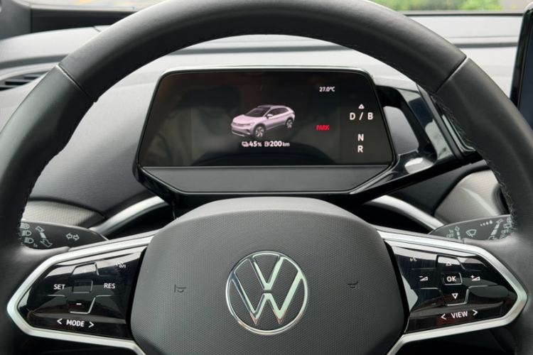 Used Volkswagen ID.4 CROZZ 2021 Long-Range PRO Two-Wheel Drive Version Interior 2