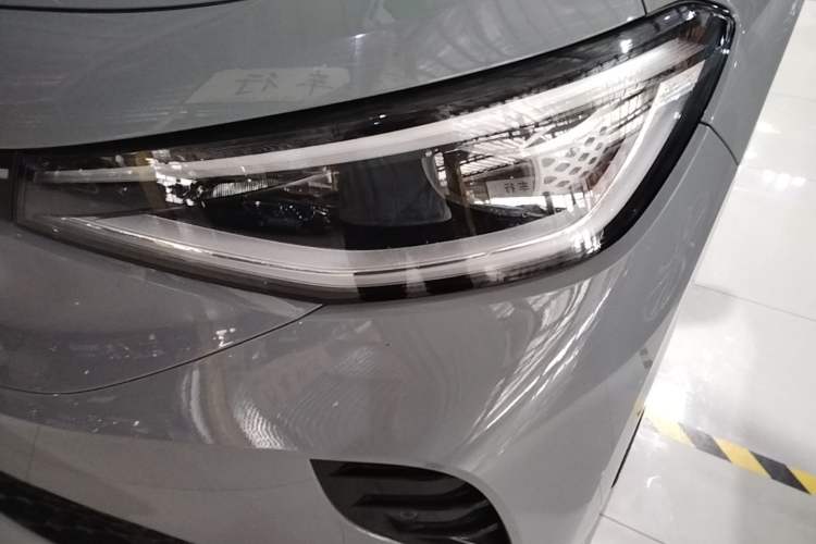Used Volkswagen ID.4 CROZZ 2021 Long-Range PRO Two-Wheel Drive Version Left Front Headlight