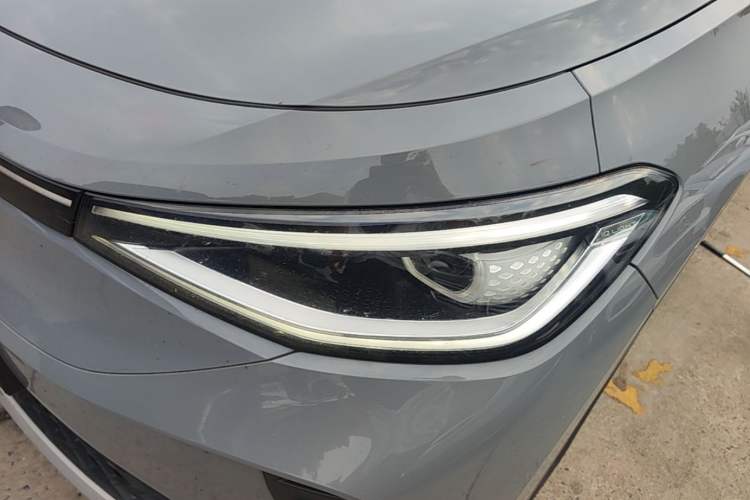 Used Volkswagen ID.4 CROZZ 2021 Long-Range PRO Two-Wheel Drive Version Left Front Headlight