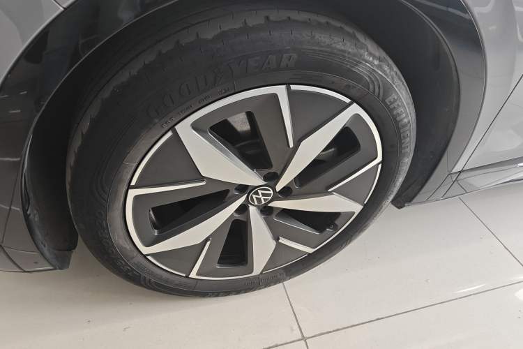 Used Volkswagen ID.4 CROZZ 2021 Long-Range PRO Two-Wheel Drive Version Left Front Wheel Hub