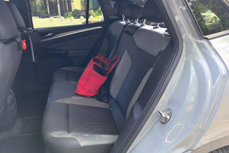 Used Volkswagen ID.4 CROZZ 2021 Long-Range PRO Two-Wheel Drive Version Left Rear Seat