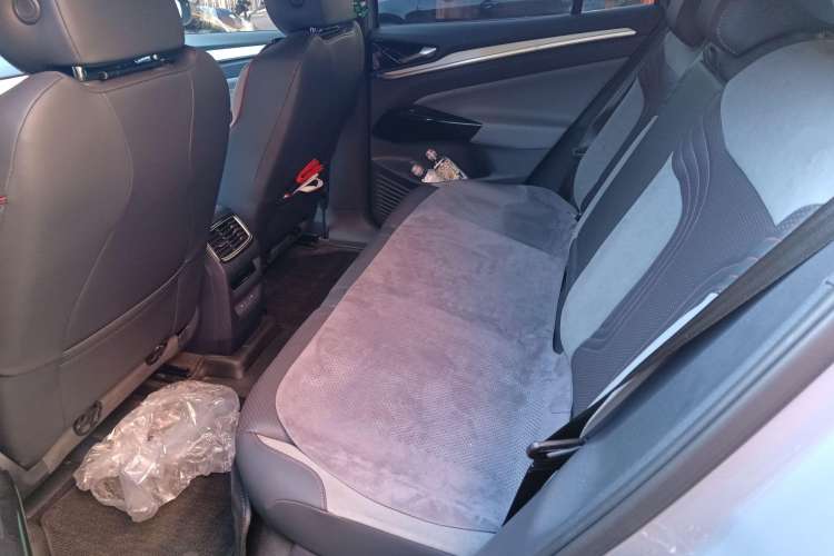 Used Volkswagen ID.4 CROZZ 2021 High-Performance PRIME Four-Wheel Drive Version Left Rear Seat