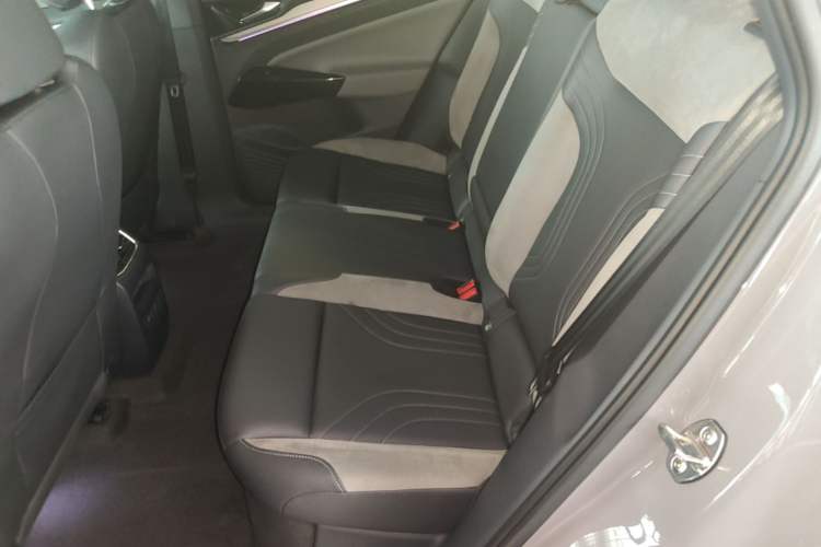 Used Volkswagen ID.4 CROZZ 2021 Long-Range Lite PRO Two-Wheel Drive Version Left Rear Seat