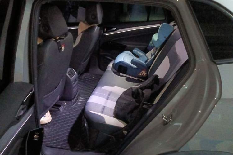Used Volkswagen ID.4 CROZZ 2021 Long-Range PURE+ Two-Wheel Drive Version Left Rear Seat