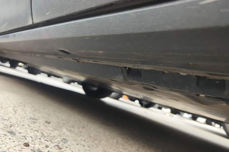 Used Volkswagen ID.4 CROZZ 2021 Long-Range PRO Two-Wheel Drive Version Left Side Sill