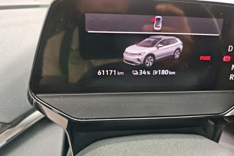 Used Volkswagen ID.4 CROZZ 2021 Long-Range Lite PRO Two-Wheel Drive Version Odometer Close Up