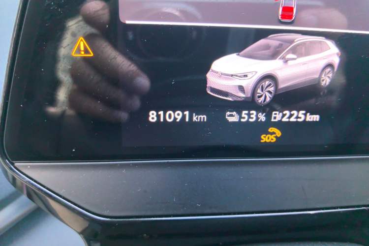 Used Volkswagen ID.4 CROZZ 2021 Long-Range PRO Two-Wheel Drive Version Odometer Close Up