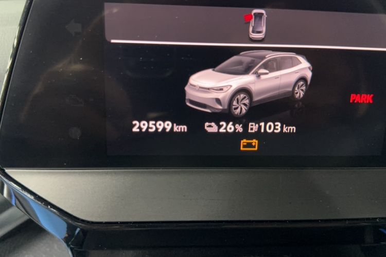 Used Volkswagen ID.4 CROZZ 2021 Long-Range PRO Two-Wheel Drive Version Odometer Close Up
