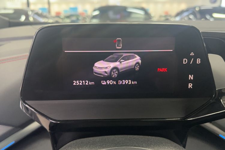 Used Volkswagen ID.4 CROZZ 2021 High-Performance PRIME Four-Wheel Drive Version Odometer Close Up