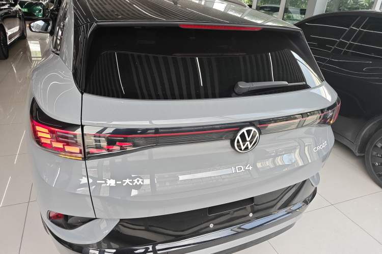 Used Volkswagen ID.4 CROZZ 2021 Long-Range PRO Two-Wheel Drive Version Rear