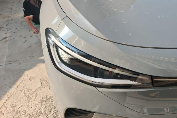 Used Volkswagen ID.4 CROZZ 2021 Long-Range PRO Two-Wheel Drive Version Right Front Headlight
