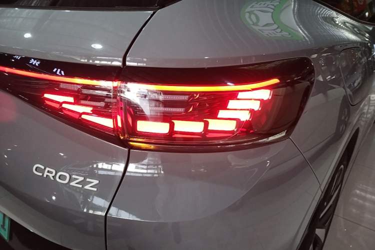 Used Volkswagen ID.4 CROZZ 2021 Long-Range PRO Two-Wheel Drive Version Right Rear Taillight
