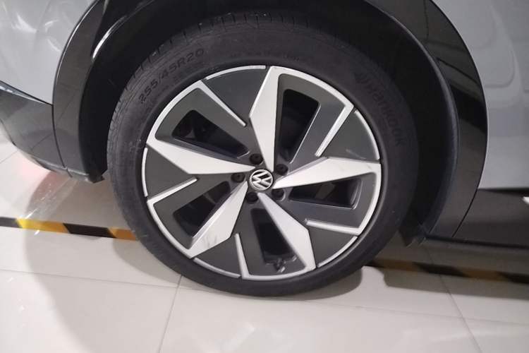 Used Volkswagen ID.4 CROZZ 2021 Long-Range PRO Two-Wheel Drive Version Right Rear Wheel Hub