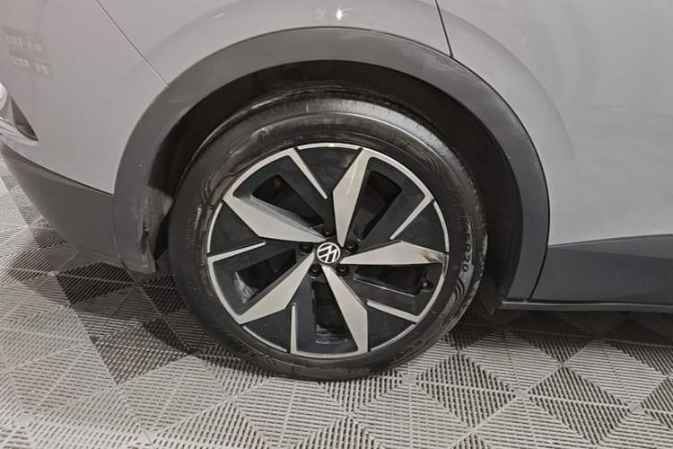 Used Volkswagen ID.4 CROZZ 2021 Yeyue First-Edition Two-Wheel-Drive Version Right Rear Wheel Hub