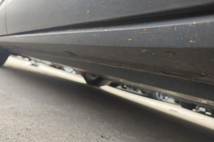 Used Volkswagen ID.4 CROZZ 2021 Long-Range PRO Two-Wheel Drive Version Right Side Sill