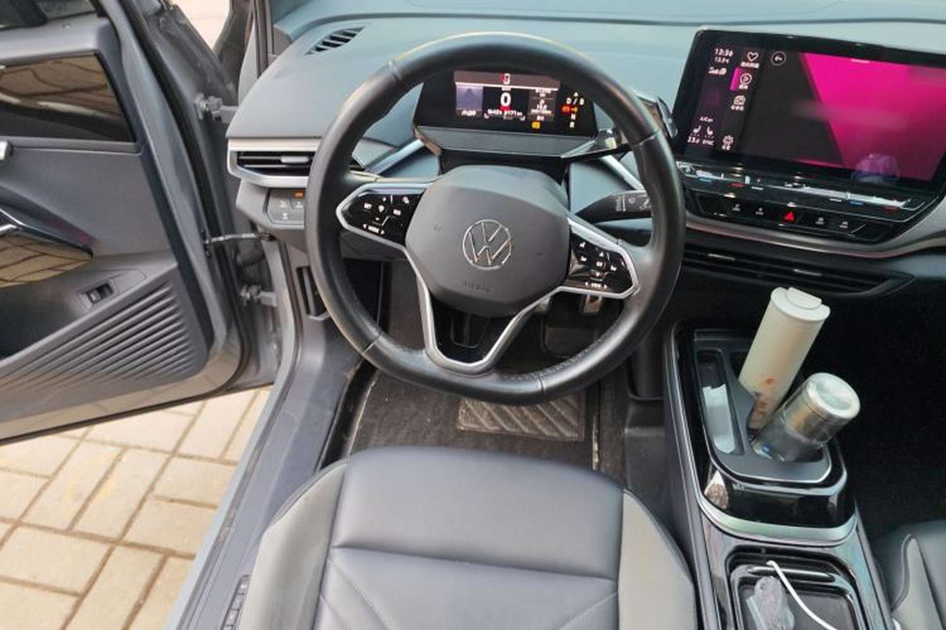 Used Volkswagen ID.4 CROZZ 2021 Long-Range PURE+ Two-Wheel Drive Version Steering Wheel
