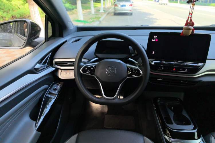 Used Volkswagen ID.4 CROZZ 2021 Long-Range PRO Two-Wheel Drive Version Steering Wheel
