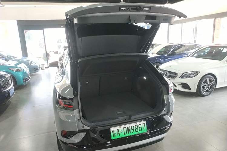 Used Volkswagen ID.4 CROZZ 2021 High-Performance PRIME Early-Bird Edition Trunk