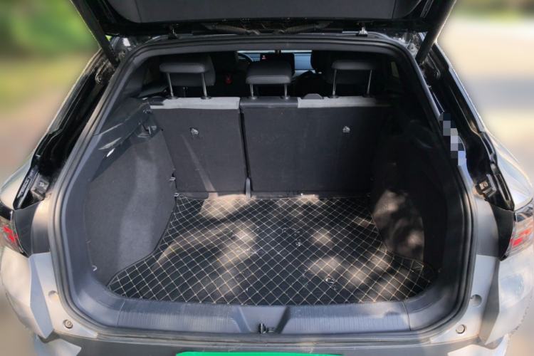 Used Volkswagen ID.4 CROZZ 2021 Long-Range PRO Two-Wheel Drive Version Trunk