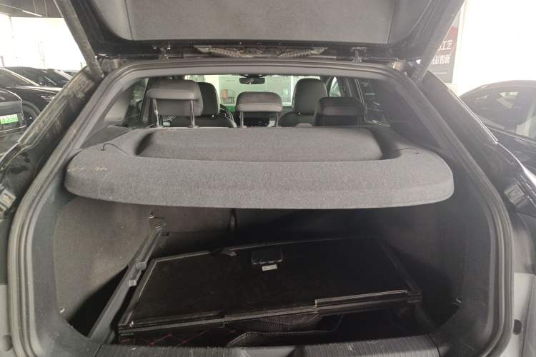 Used Volkswagen ID.4 CROZZ 2021 High-Performance PRIME Early-Bird Edition Trunk