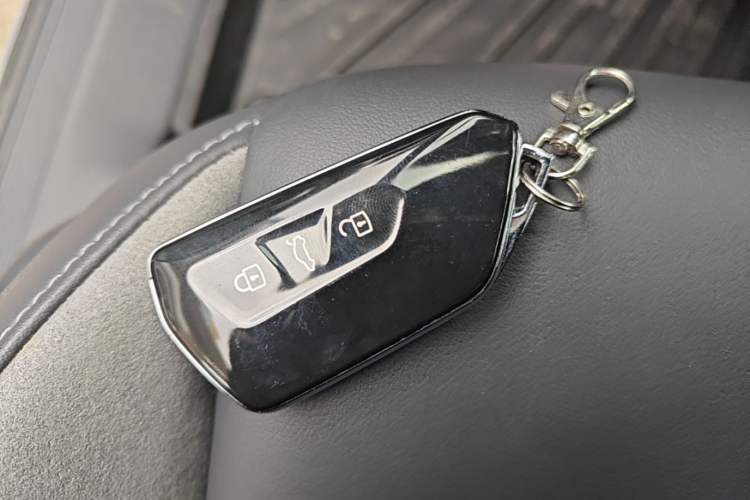 Used Volkswagen ID.4 CROZZ 2021 Long-Range Lite PRO Two-Wheel Drive Version Vehicle Key