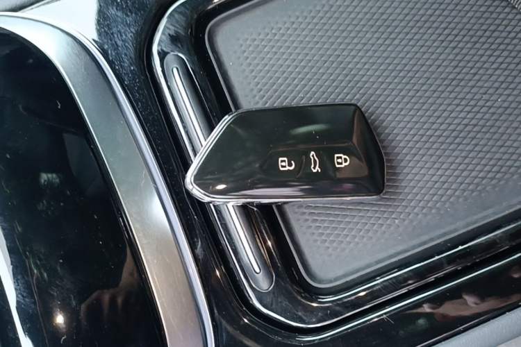 Used Volkswagen ID.4 CROZZ 2021 Long-Range PRO Two-Wheel Drive Version Vehicle Key