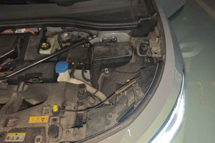 Used Volkswagen ID.4 CROZZ 2021 Long-Range Lite PRO Two-Wheel Drive Version Engine Bay Left