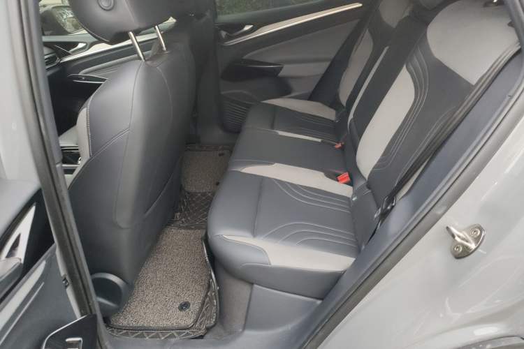 Used Volkswagen ID.4 CROZZ 2021 Long-Range PRO Two-Wheel Drive Version Left Rear Seat