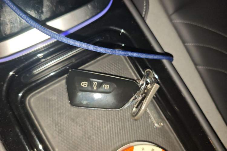 Used Volkswagen ID.4 CROZZ 2021 Long-Range Lite PRO Two-Wheel Drive Version Vehicle Key